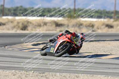 media/Nov-01-2025-CVMA (Sat) [[fc0f7531b8]]/Race 11-Amateur Supersport Open/